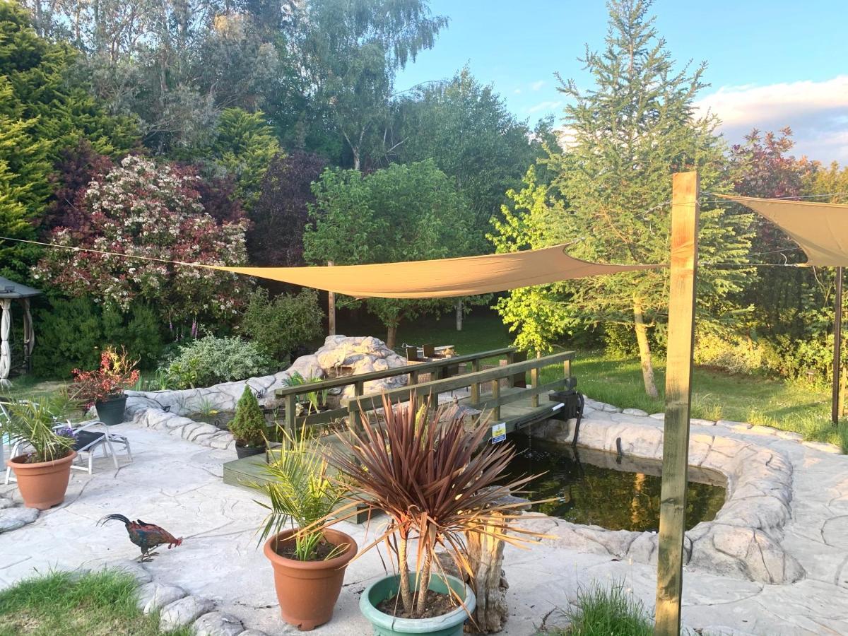 Bed & Breakfast Woodpaddock Bed & Breakfast 4*